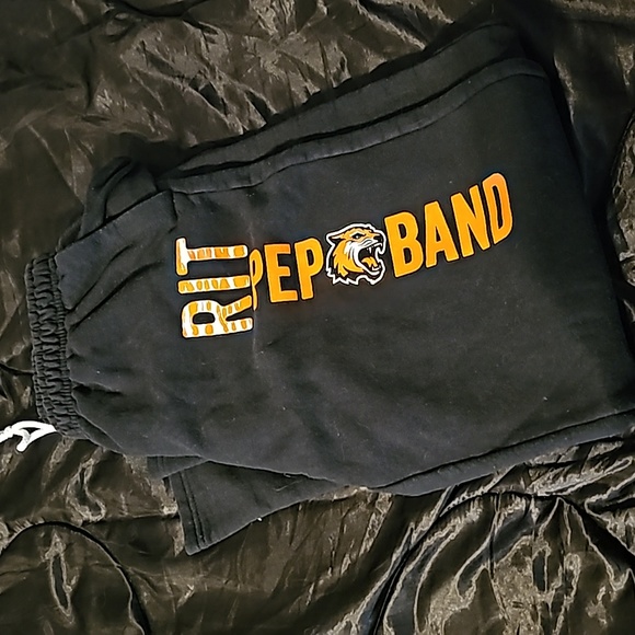 RIT Sweats💌 - Picture 3 of 4